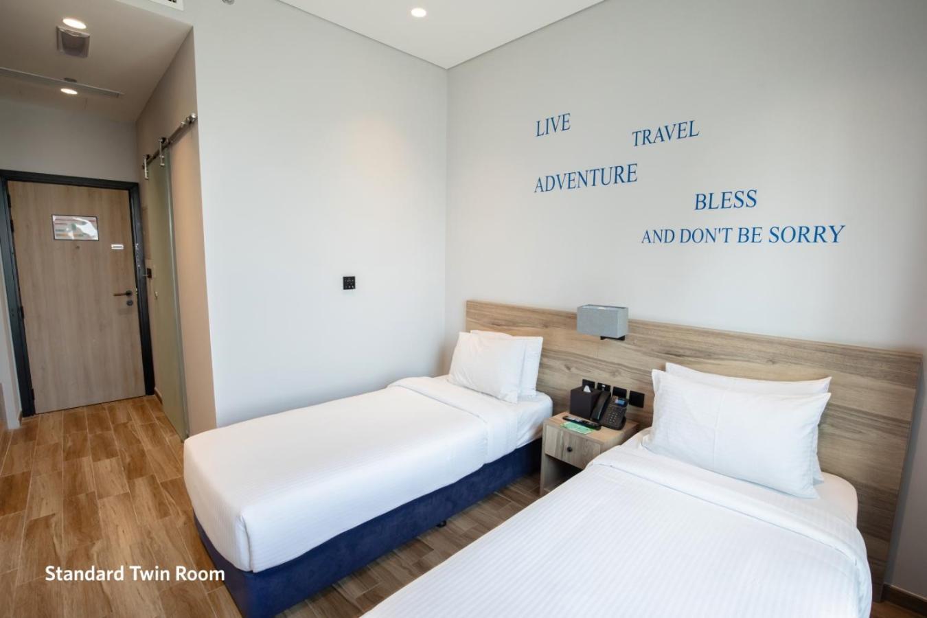 Kingsgate Canal Hotel By Millennium Dubai Zimmer foto